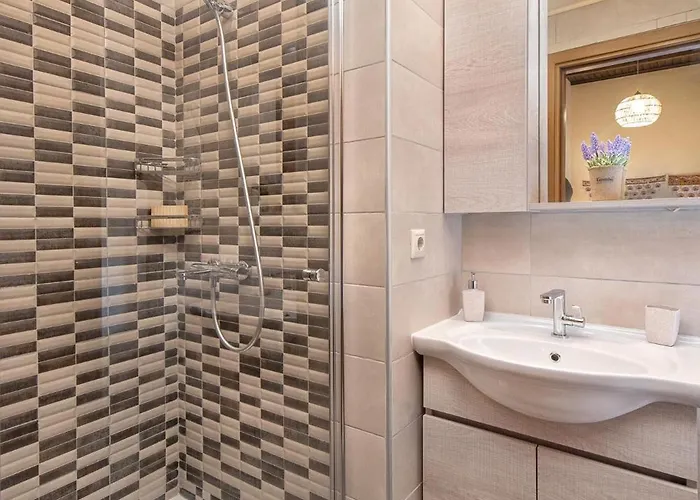 Anastasia Veranna Villa