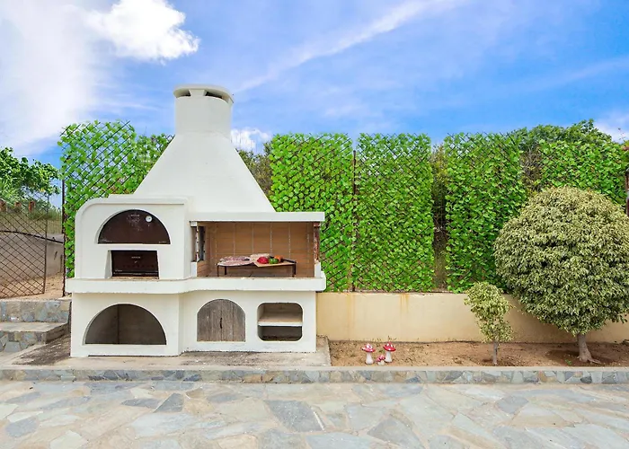 Anastasia Veranna Villa Lakhania