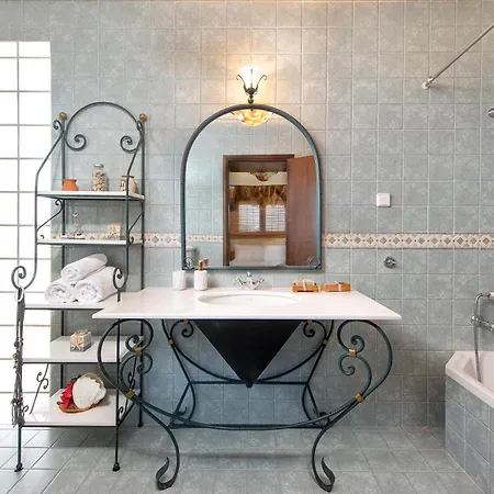 Anastasia Veranna Villa